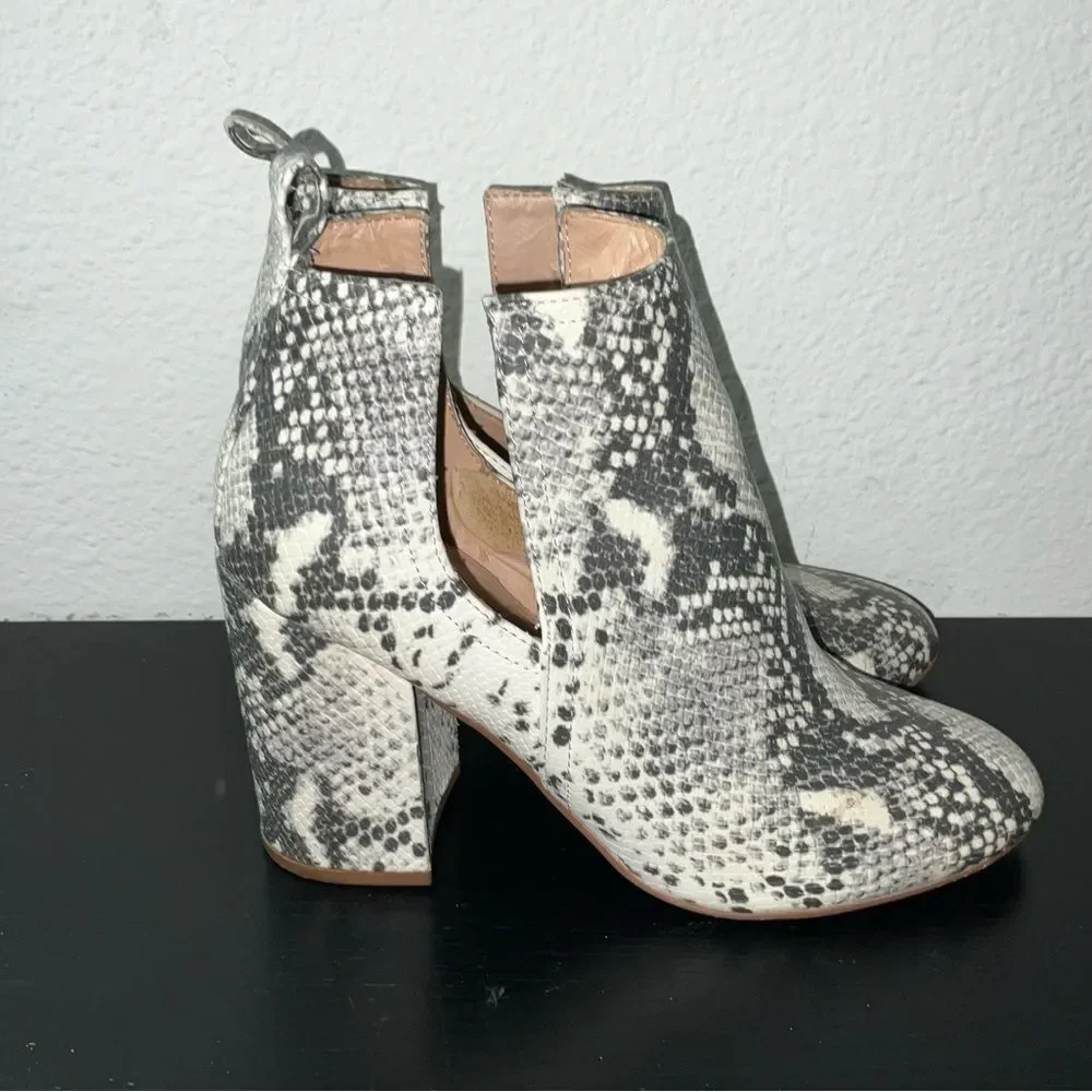 Women's Snake-Print Block Heel Ankle Boot in Black & White